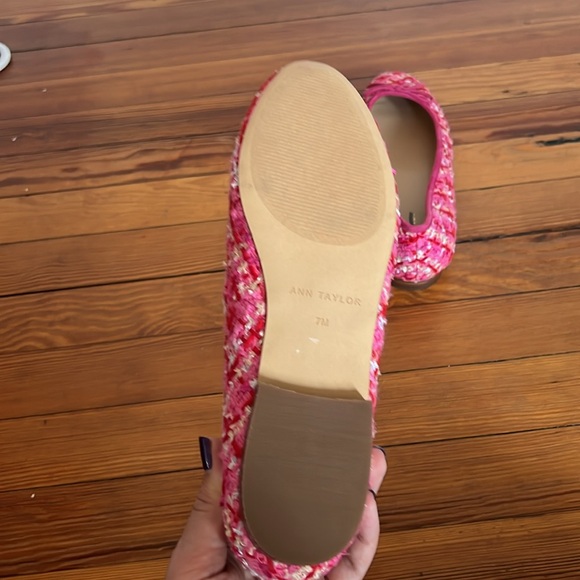 Ann Taylor Adorable Classic Pink Tweed Ballet Flats with a Bow - Size 7 - Picture 11 of 12